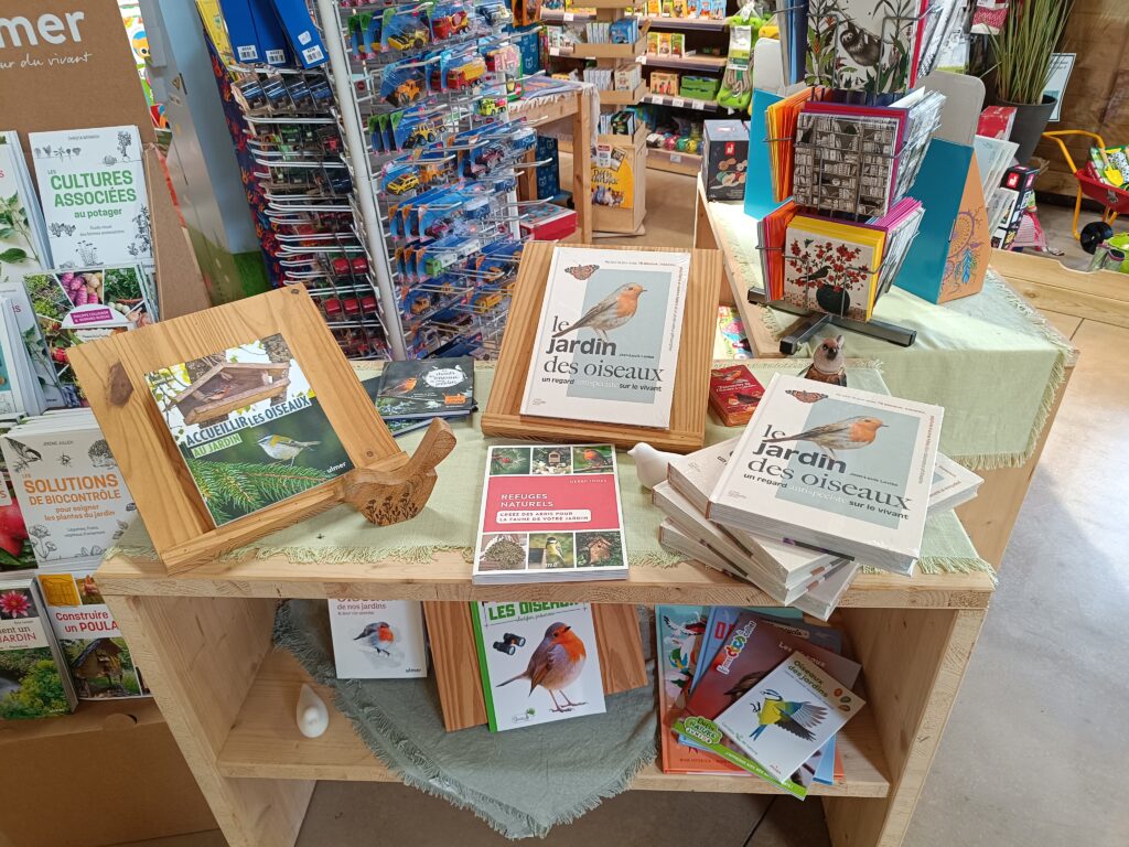 Le livre le jardin des oiseaux enfin disponible à botanic Mâcon